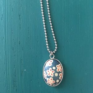 Flower pendant